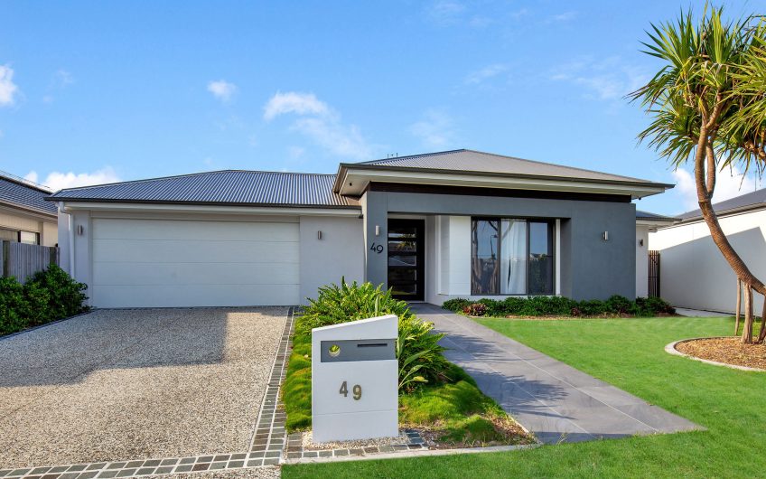 Elegance & Family Living Together In One Package In Trendy Gainsborough Greens