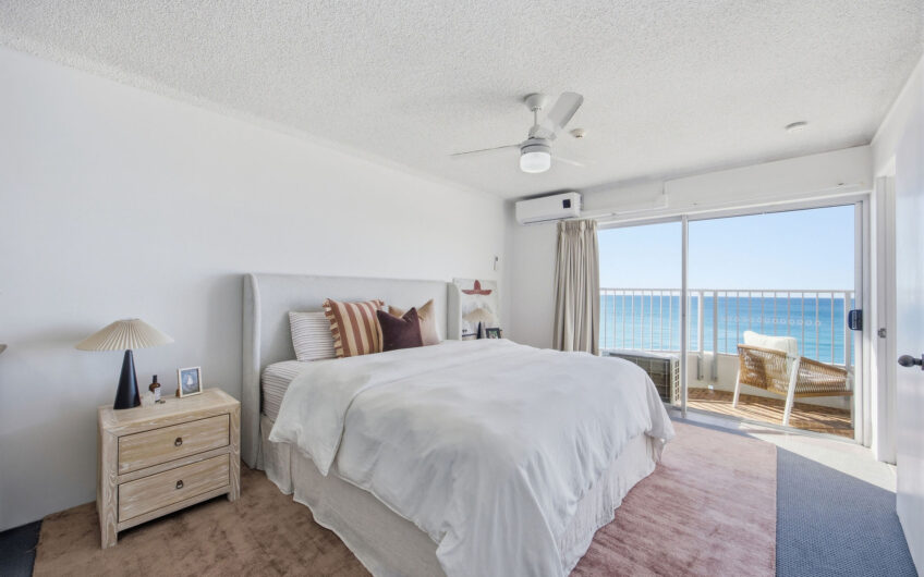Beach Front 2-Bedroom Apartment – Ocean Views – Surfers Paradise