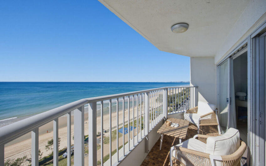 Beach Front 2-Bedroom Apartment – Ocean Views – Surfers Paradise