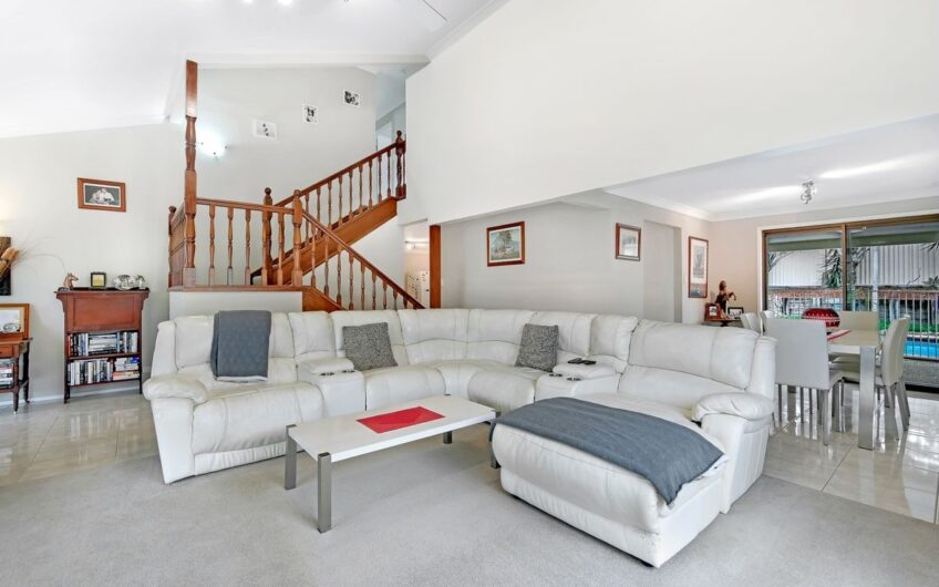 Family Paradise with Pool, Space for the Boat & Endless Room to Relax