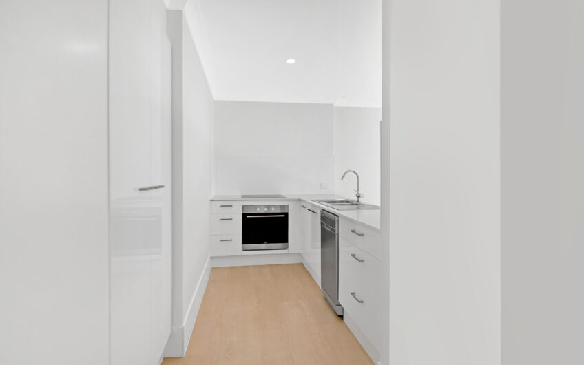 Lifestyle, Location & Convenience in Labrador 2 Bedroom
