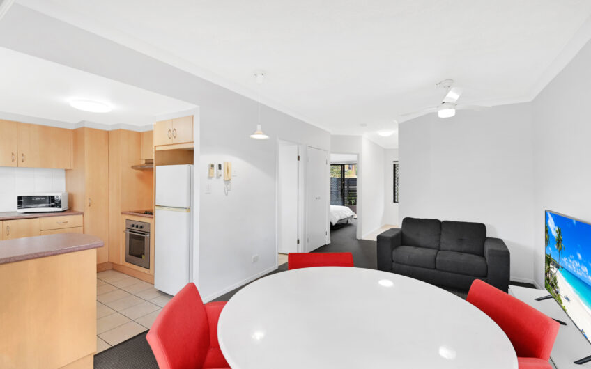 BROADWATER LIFESTYLE + A SMART INVESTMENT — GROUND FLOOR & READY TO GO!